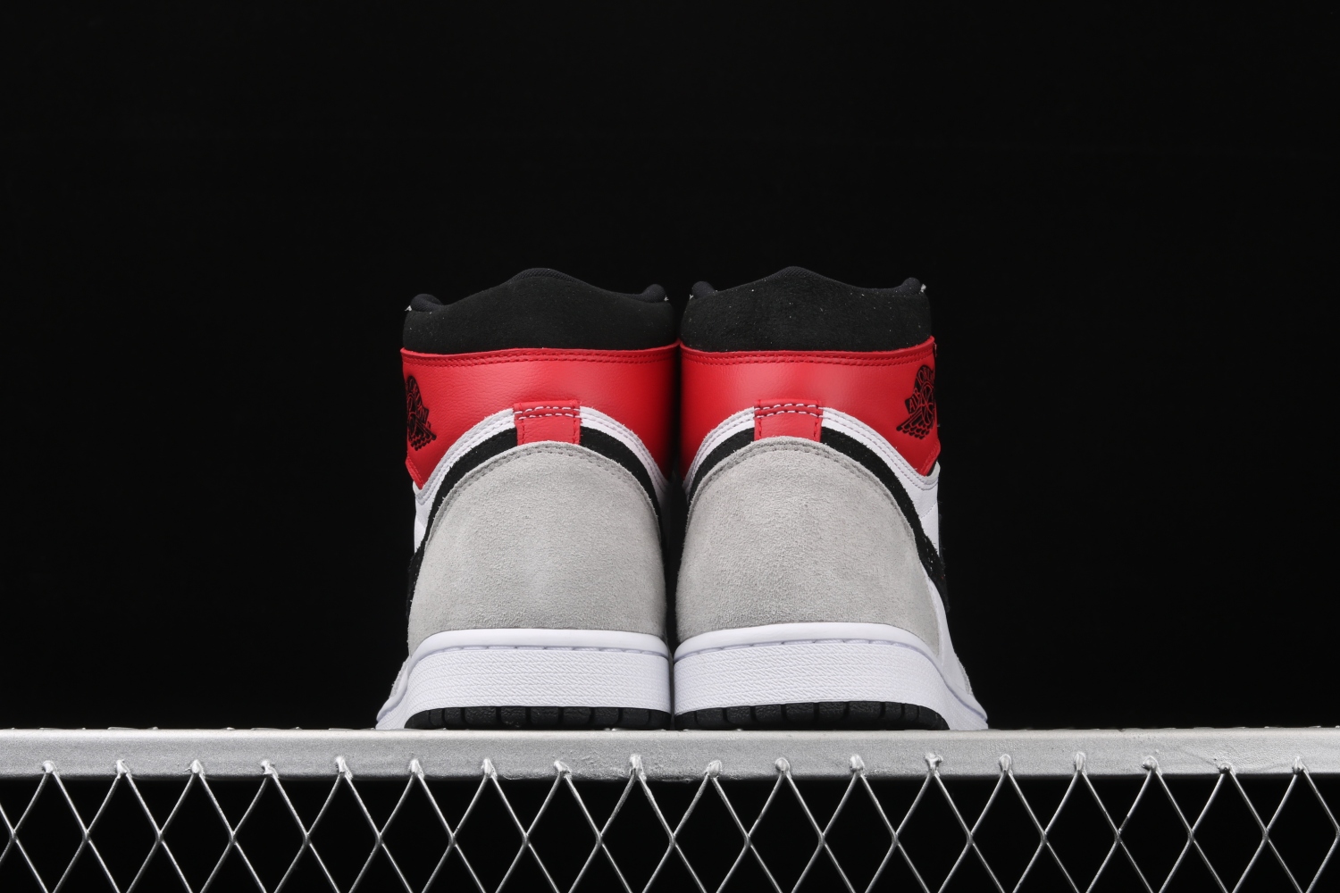 Jordan 1 Retro High Light Smoke Grey 555088-126