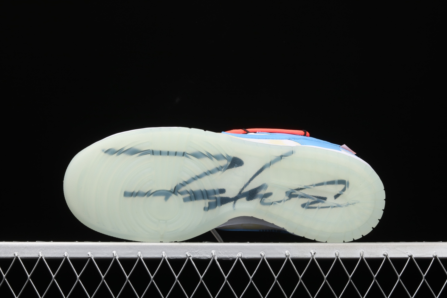OFF-White x Futura xNike Dunk Low DD0856-403