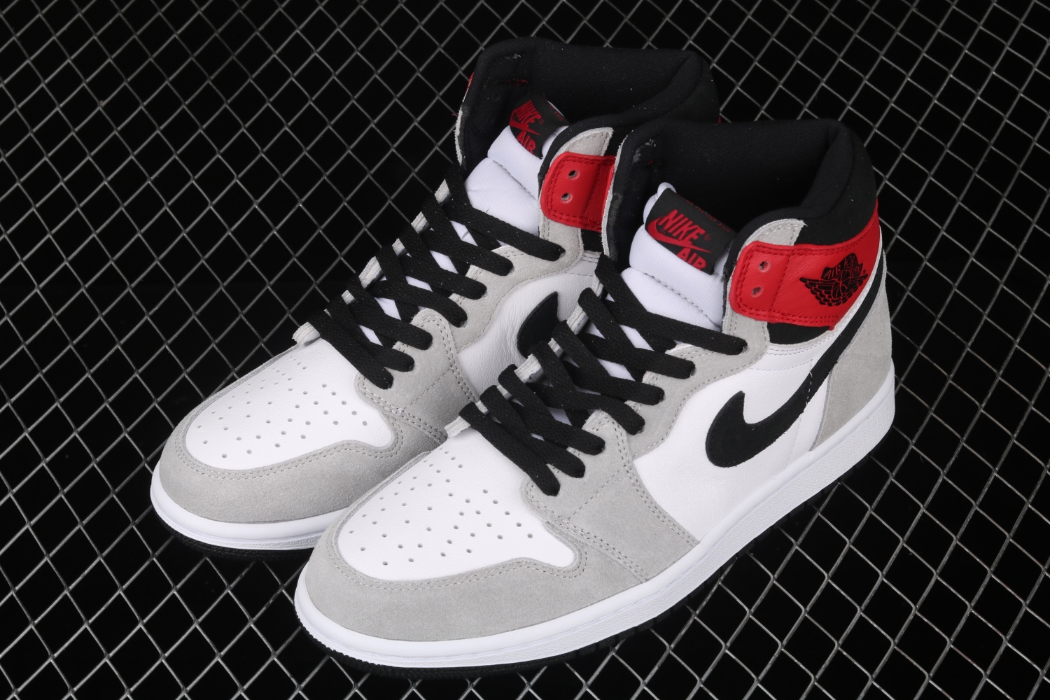 Jordan 1 Retro High Light Smoke Grey 555088-126
