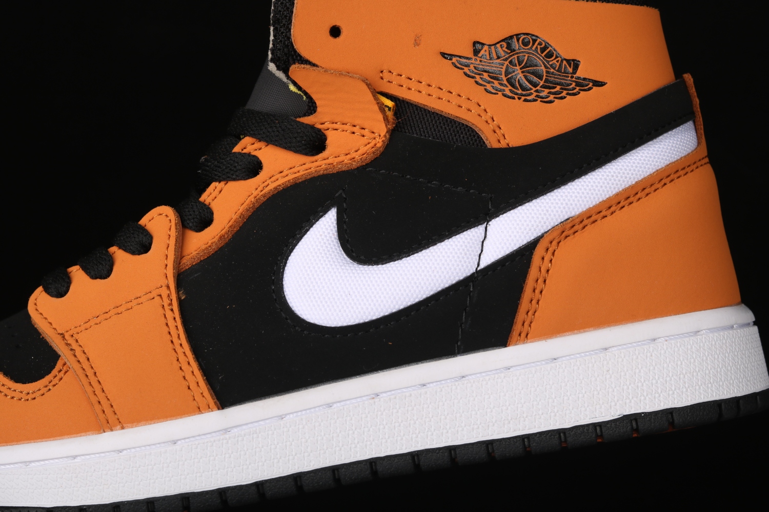 Jordan 1 High Zoom Air CMFT Black Monarch CT0978-002