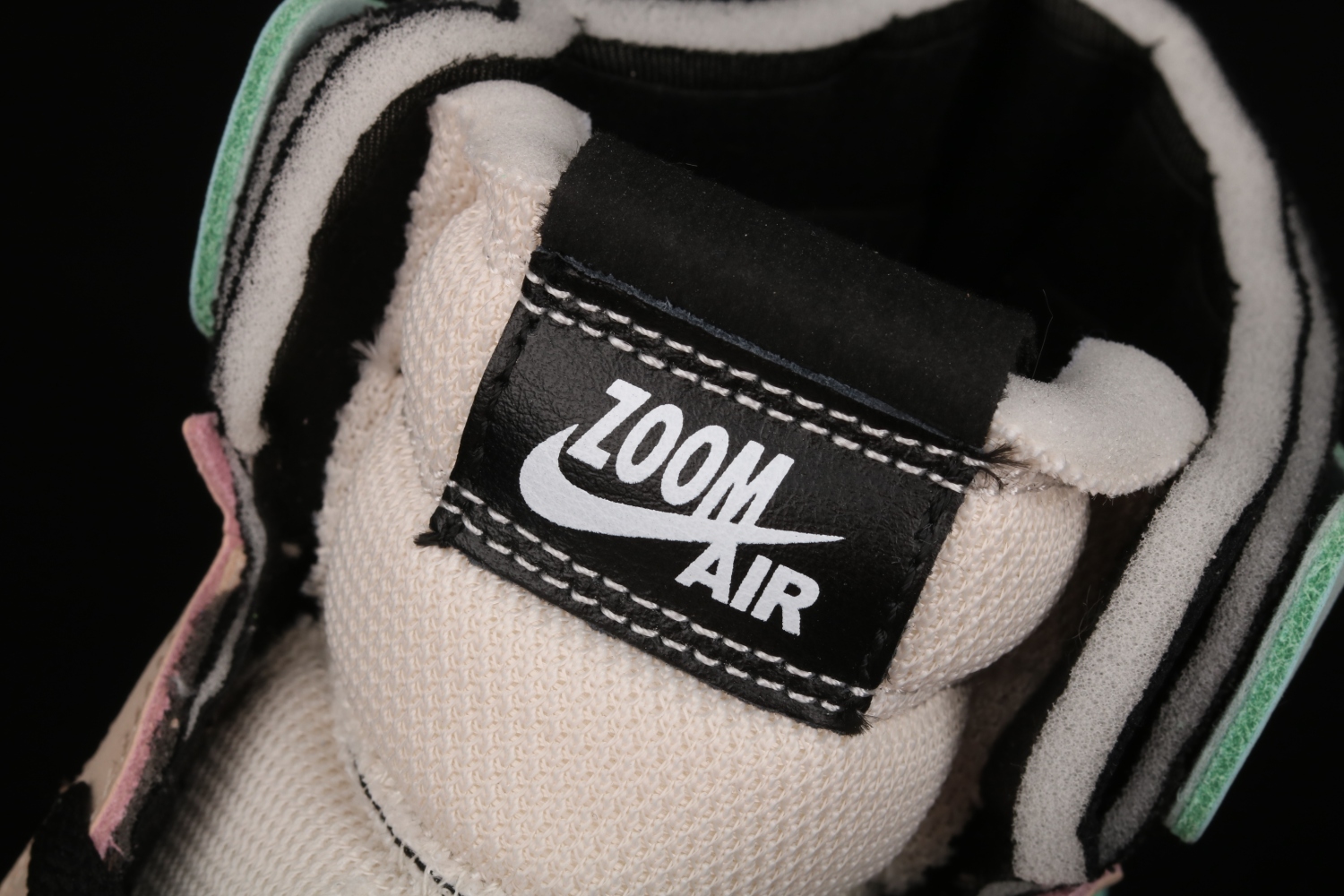 Jordan 1 High Zoom Air CMFT Easter (W) CT0979-101