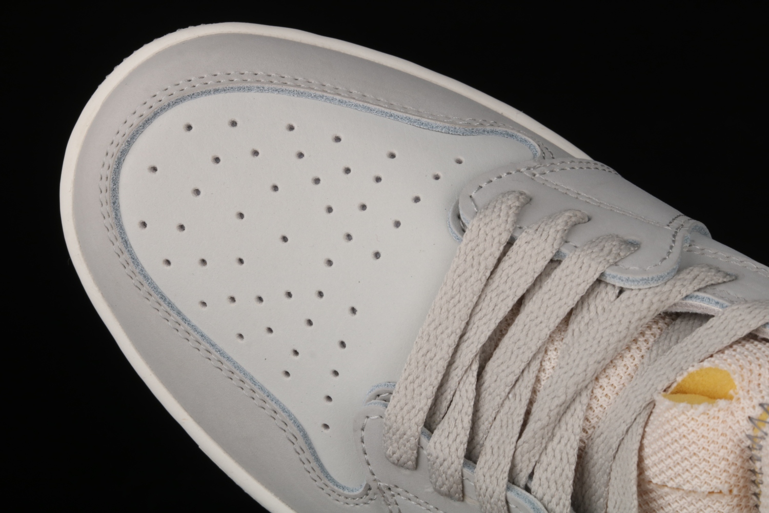 Jordan 1 High Zoom Air CMFT London DH4268-001