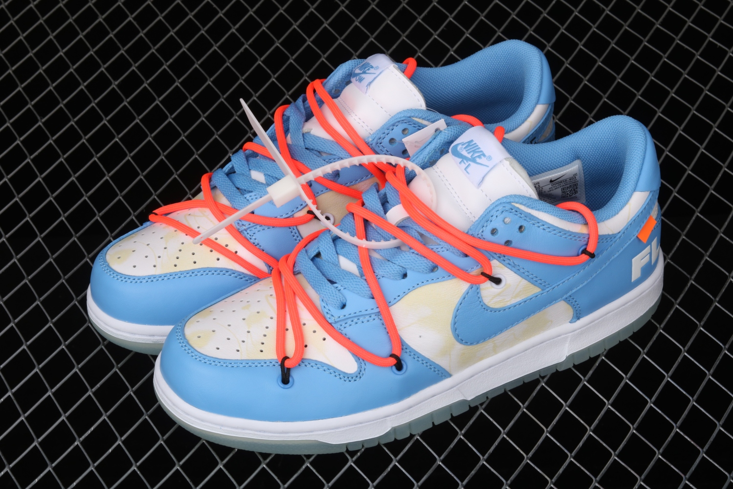 OFF-White x Futura xNike Dunk Low DD0856-403