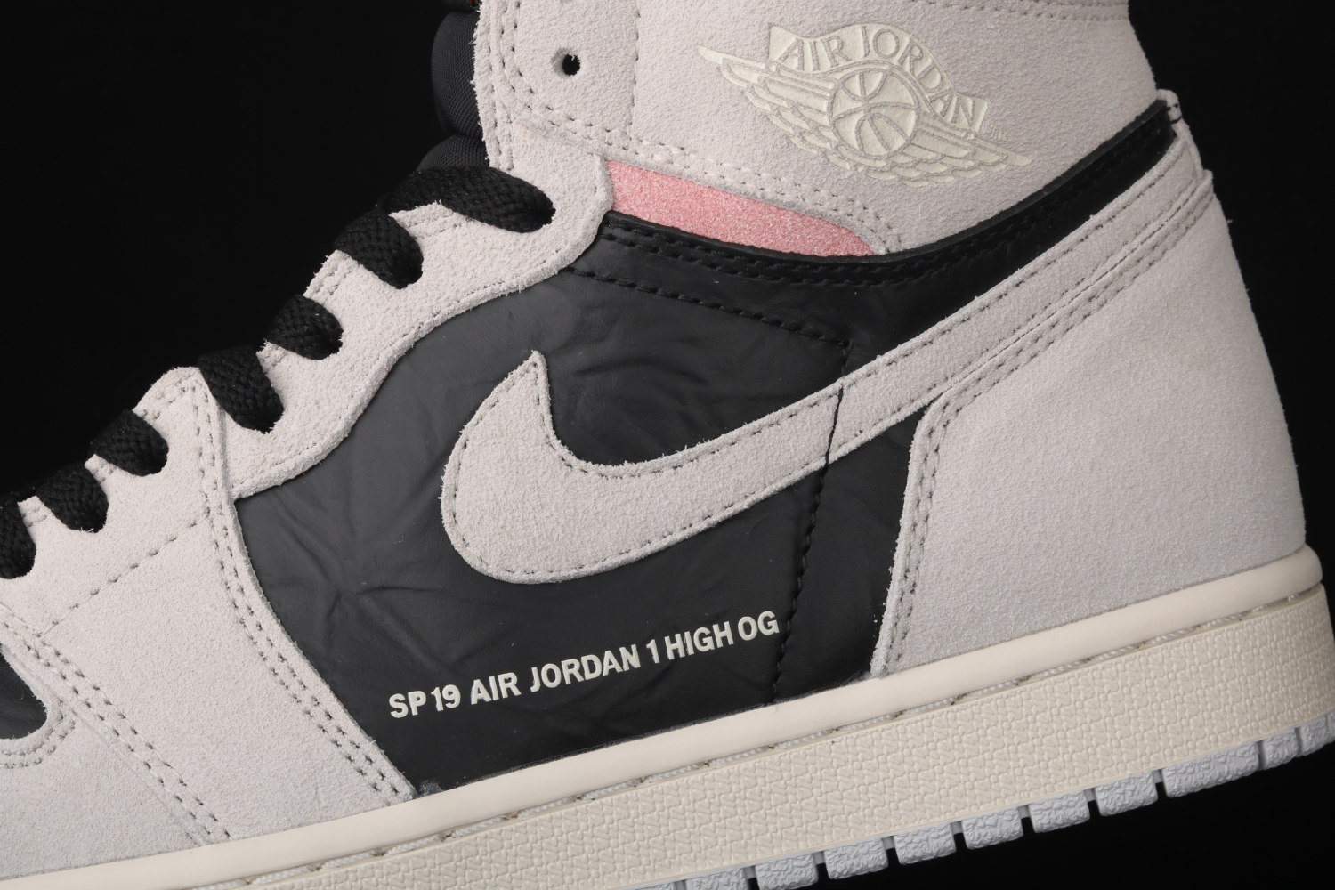 Jordan 1 Retro High Neutral Grey Hyper Crimson 555088-018