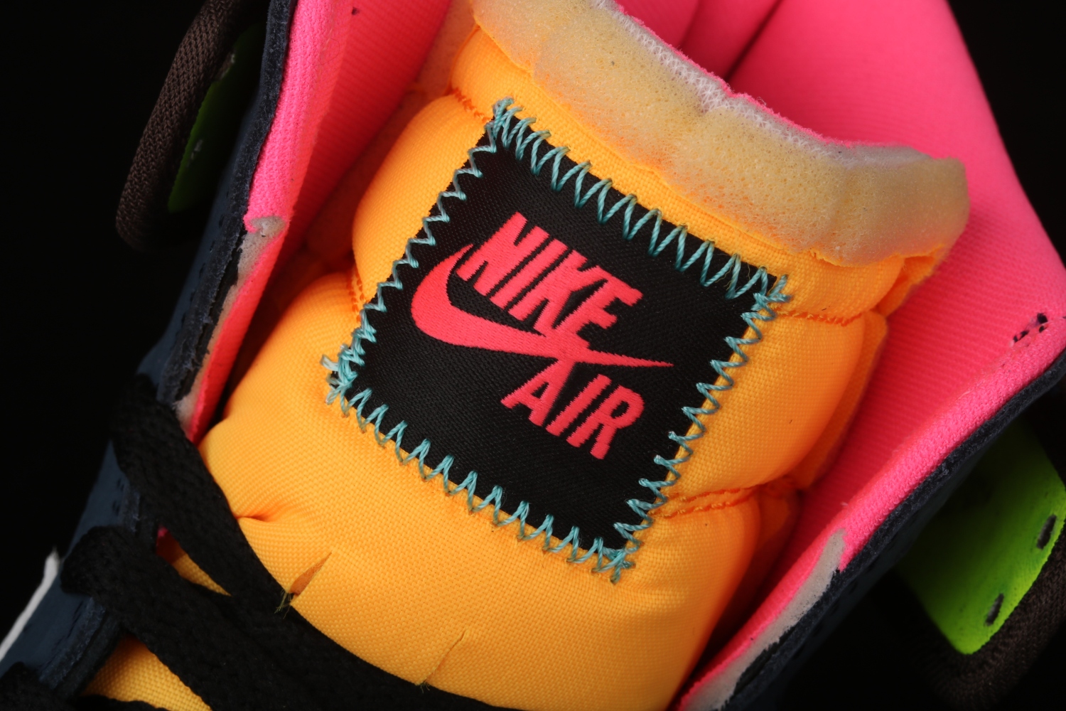 Jordan 1 Retro High Tokyo Bio Hack 555088-201