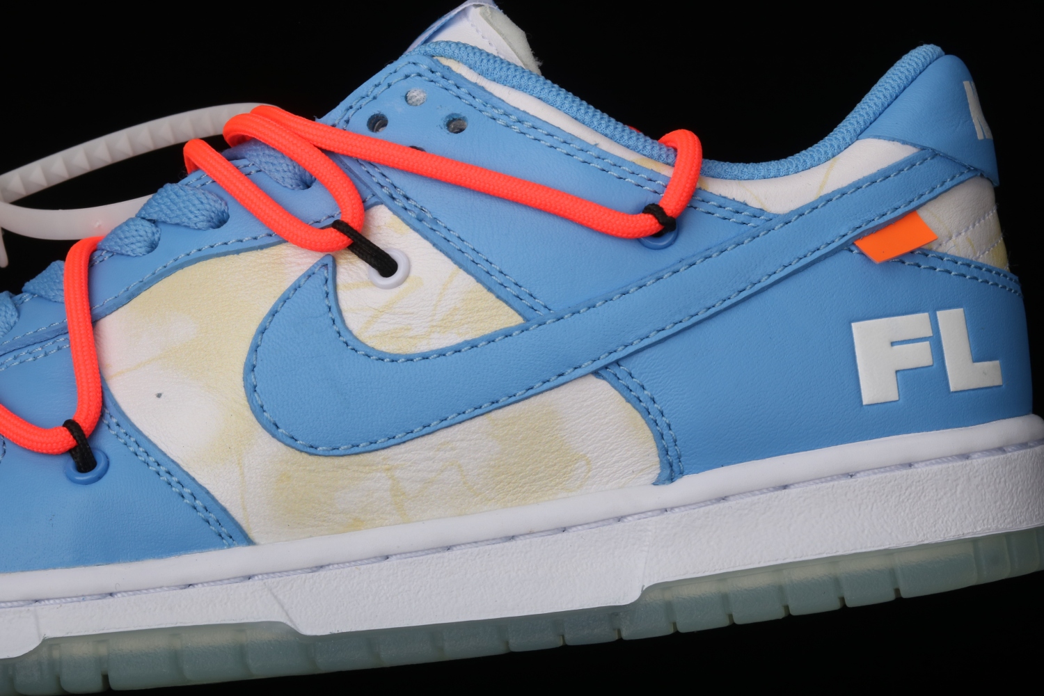 OFF-White x Futura xNike Dunk Low DD0856-403