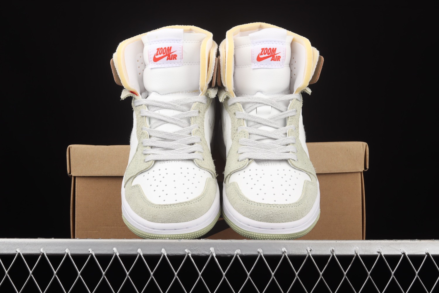 Jordan 1 High Zoom Air CMFT Olive Aura (W) CT0979-102