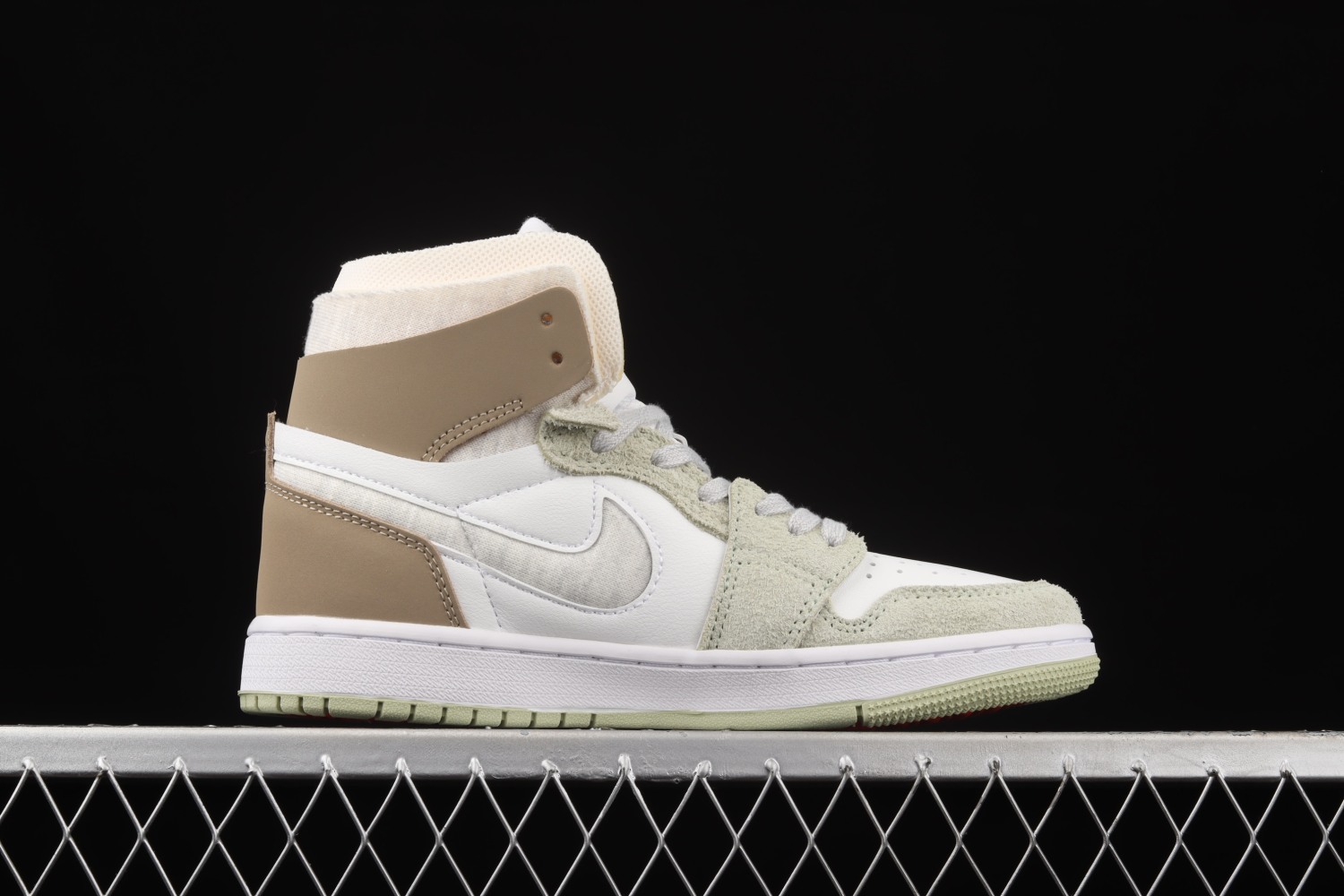 Jordan 1 High Zoom Air CMFT Olive Aura (W) CT0979-102