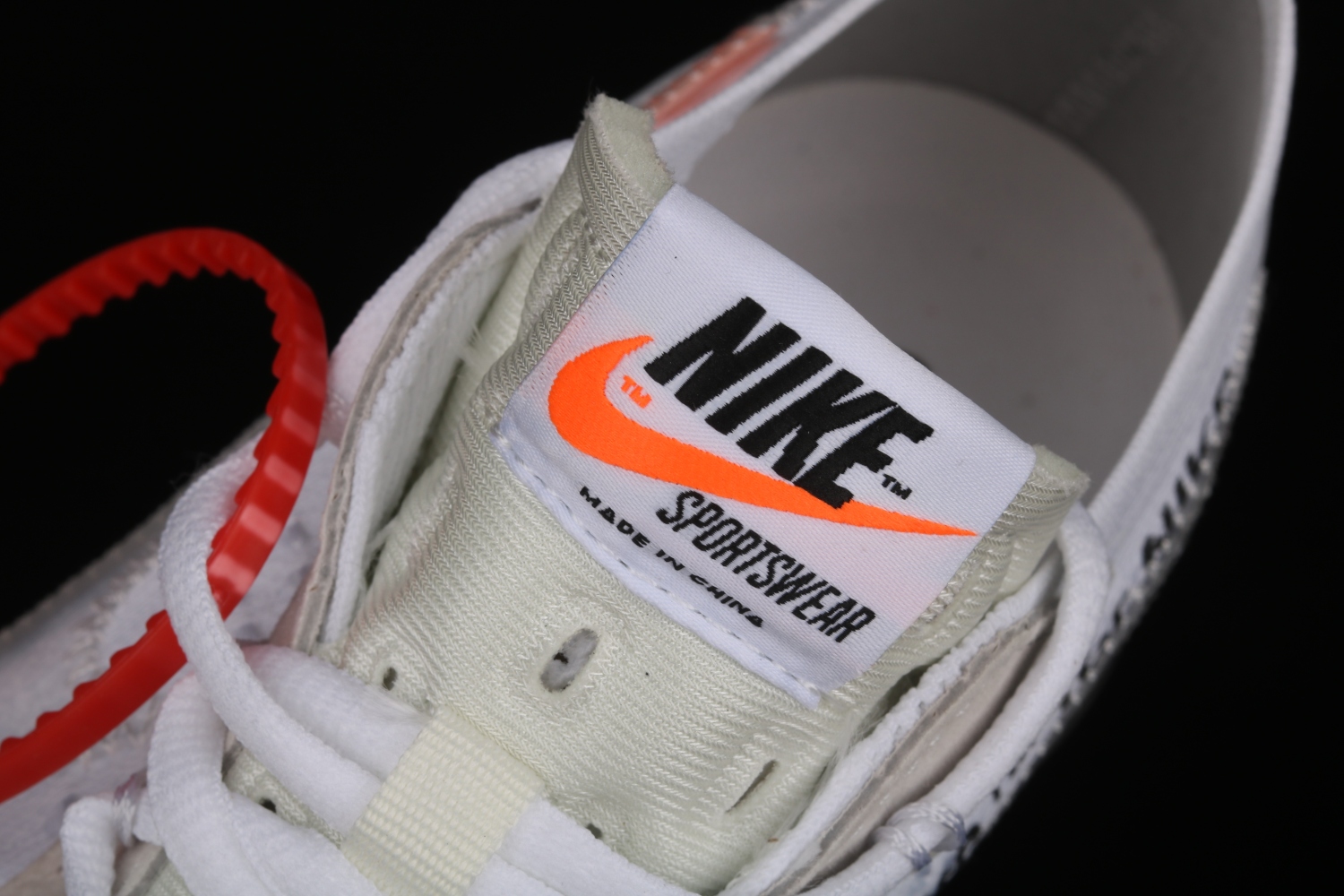 Nike Air VaporMax Off-White (2018)  AA3831-100