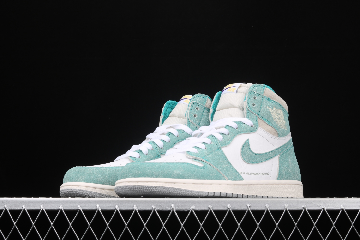 Air Jordan 1 High OG“Turbo Green” 555088-311
