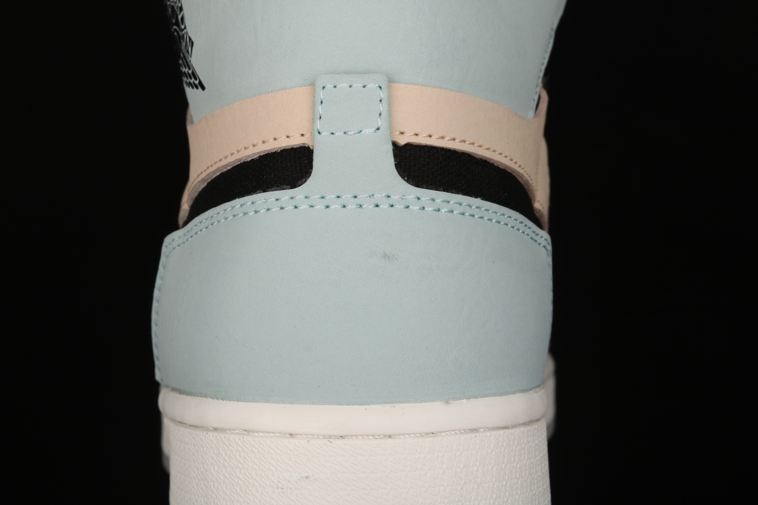 Jordan 1 High Zoom Air CMFT Easter (W) CT0979-101