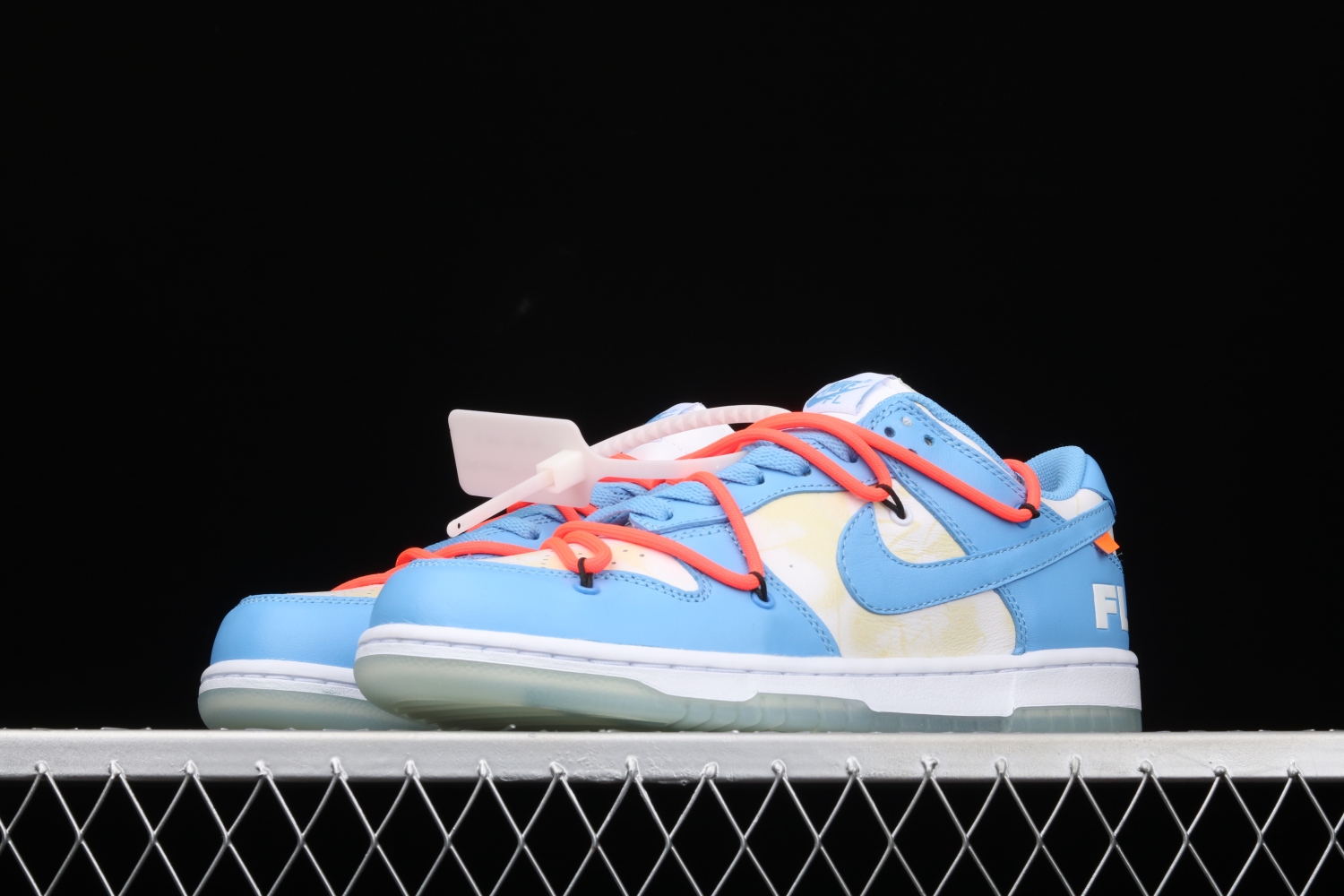 OFF-White x Futura xNike Dunk Low DD0856-403