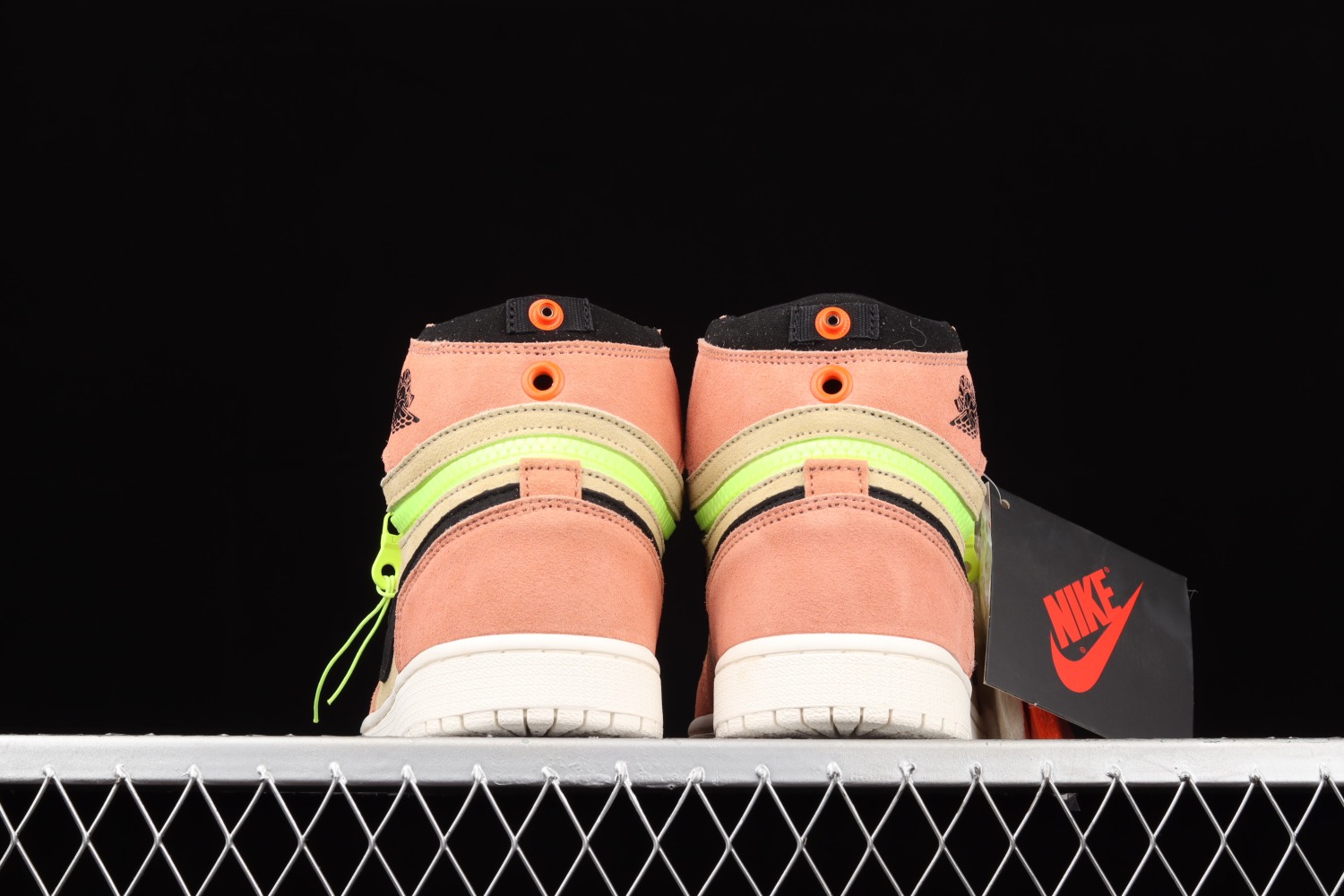 Jordan 1 High Switch Peach CW6576-800