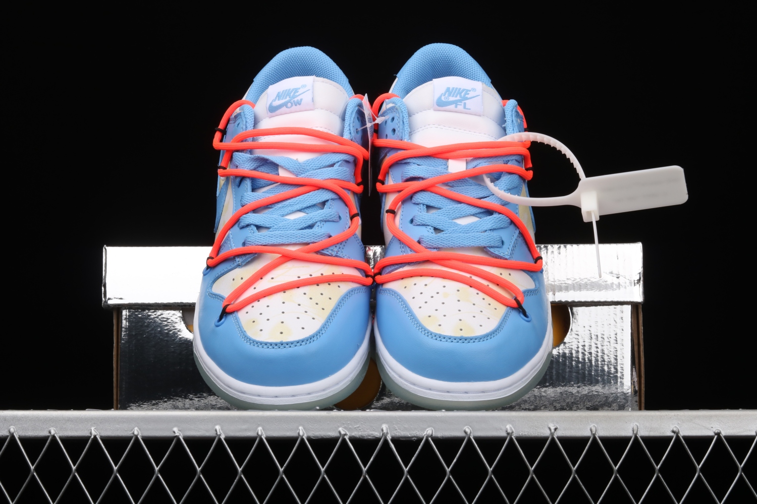 OFF-White x Futura xNike Dunk Low DD0856-403