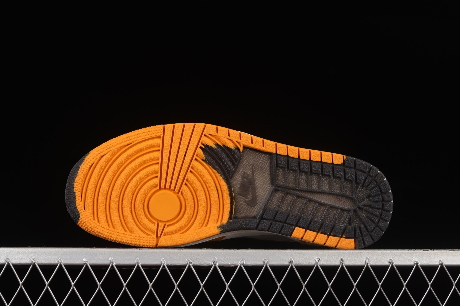 Jordan 1 High Element Gore-Tex Light Curry DB2889-700
