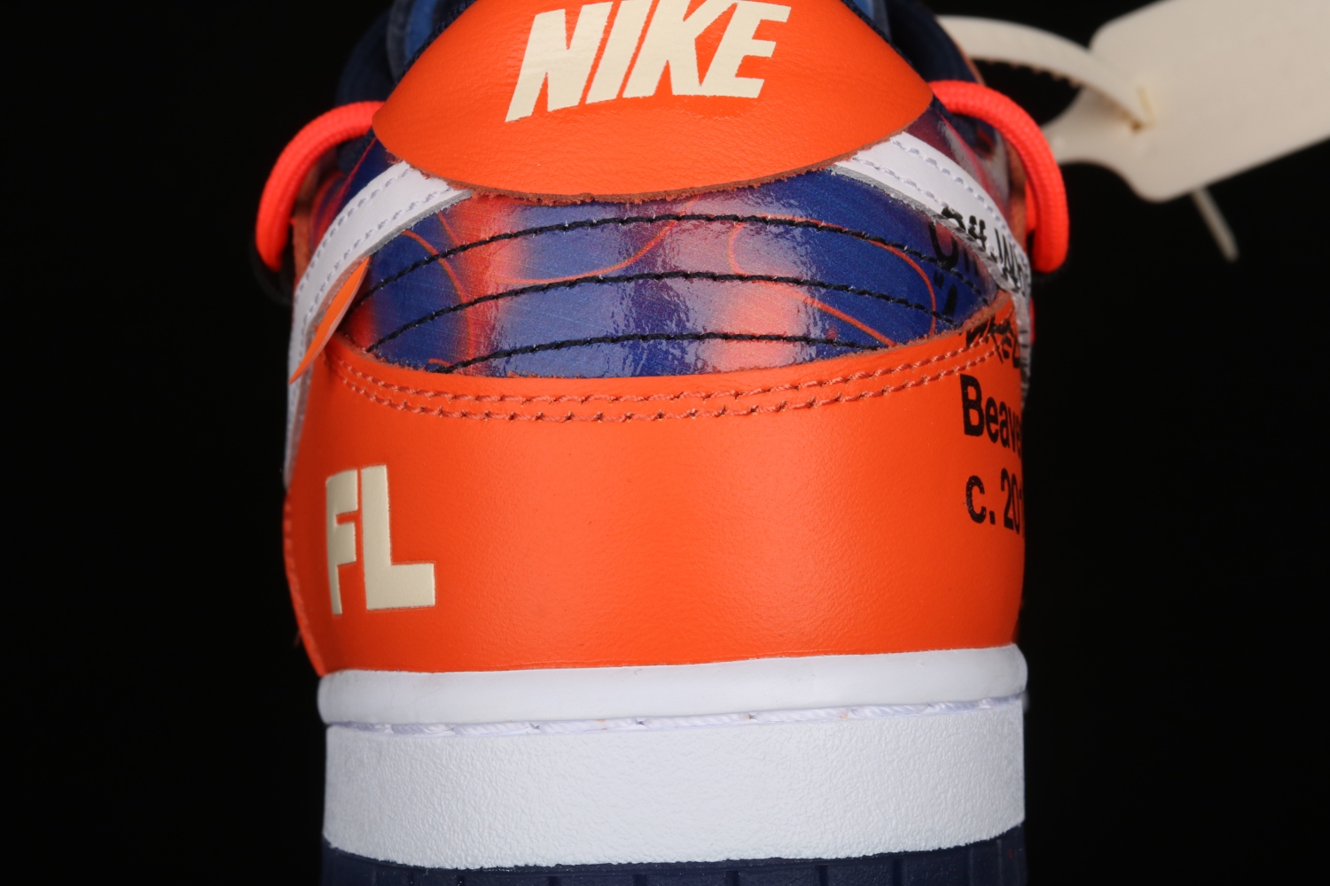 Dunk Low OFF-White x Futura xNike DD0856-801