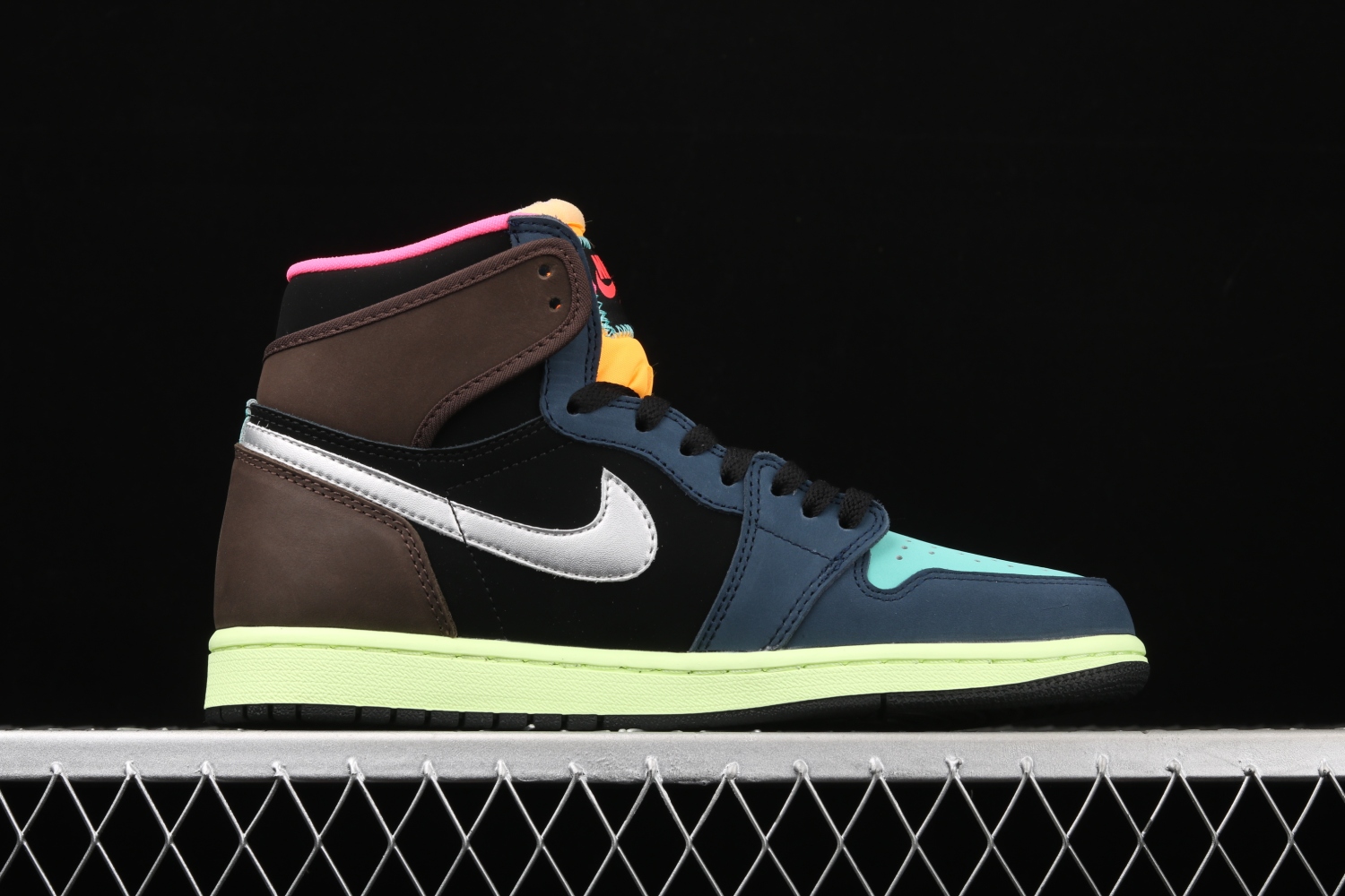 Jordan 1 Retro High Tokyo Bio Hack 555088-201