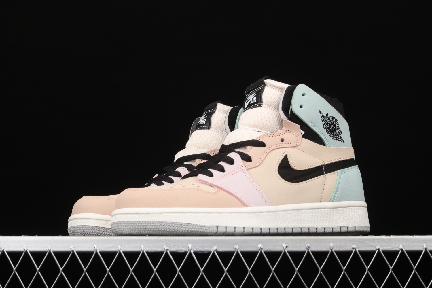 Jordan 1 High Zoom Air CMFT Easter (W) CT0979-101