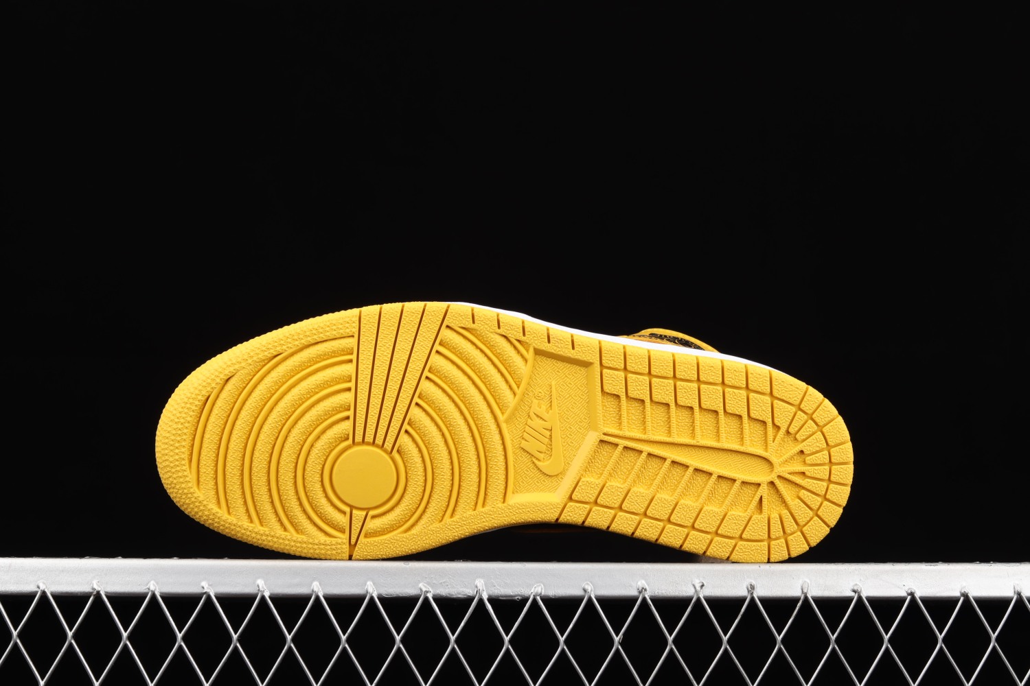 Jordan 1 Retro High Pollen 555088-701