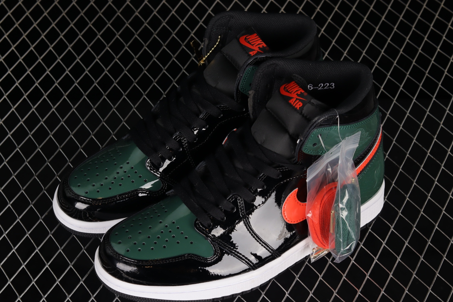 Jordan 1 Retro High SoleFly Art Basel Black AV3905-038