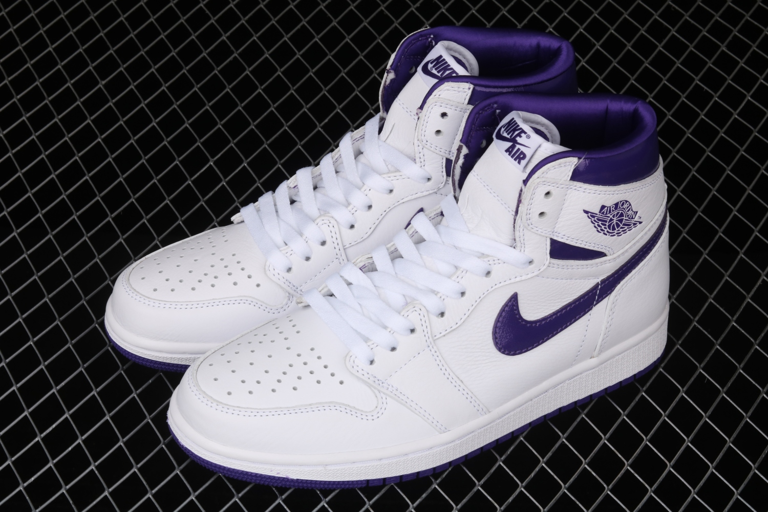 Jordan 1 Retro High Court Purple (W) CD0461-151
