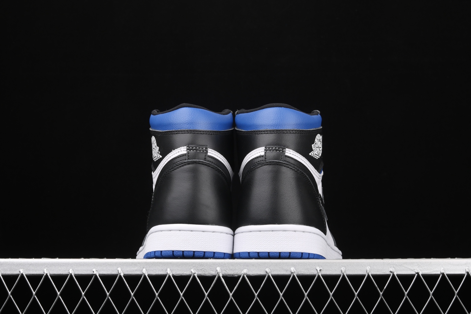 Jordan 1 Retro High Royal Toe 555088-041