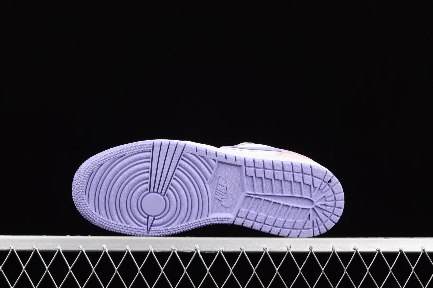 Jordan 1 Low Arctic Punch (GS) CV9844-600