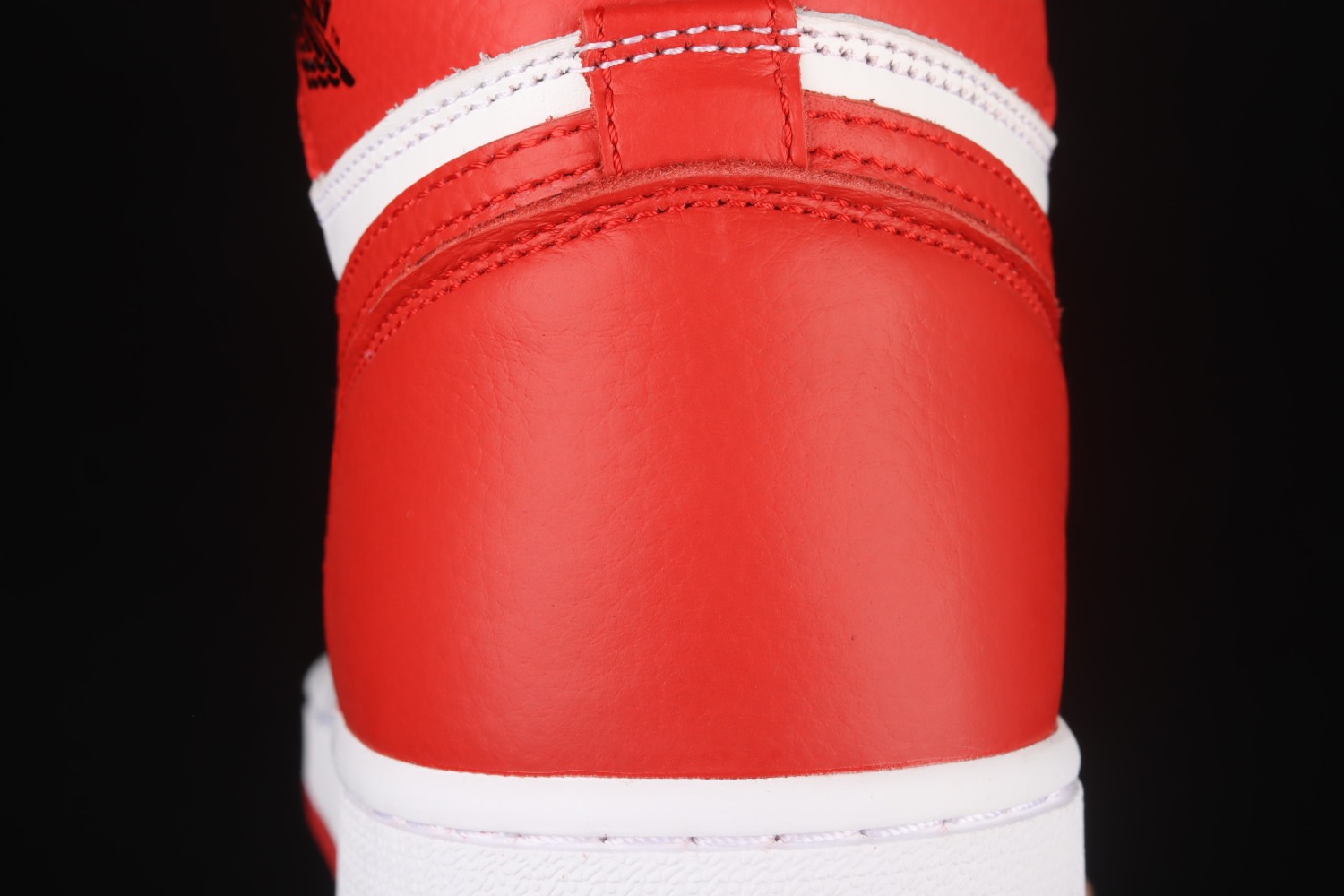 Jordan 1 Retro High OG Heritage 555088-161