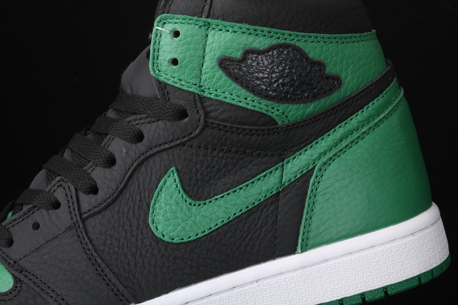 Jordan 1 Retro High Pine Green Black 555088-030