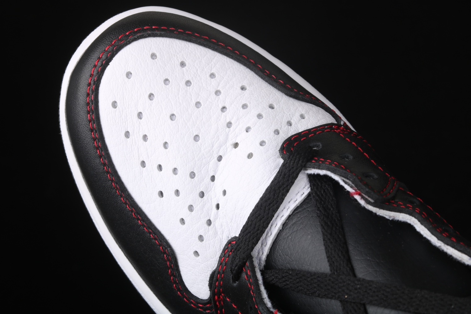 Jordan 1 Retro High Defiant White Black Gym Red CD6579-071