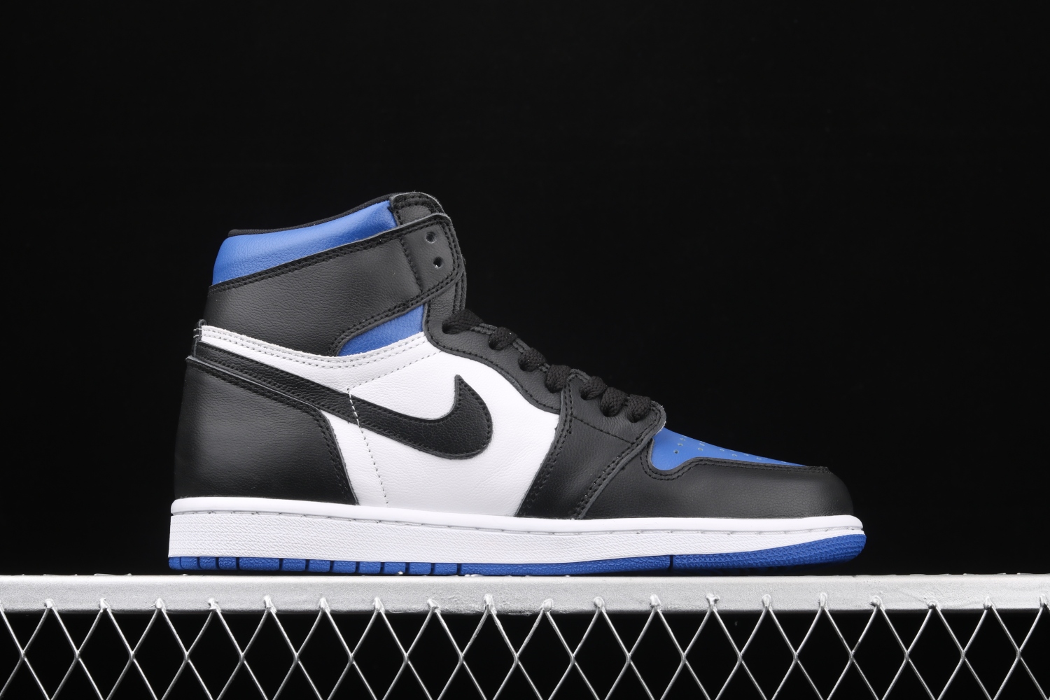 Jordan 1 Retro High Royal Toe 555088-041