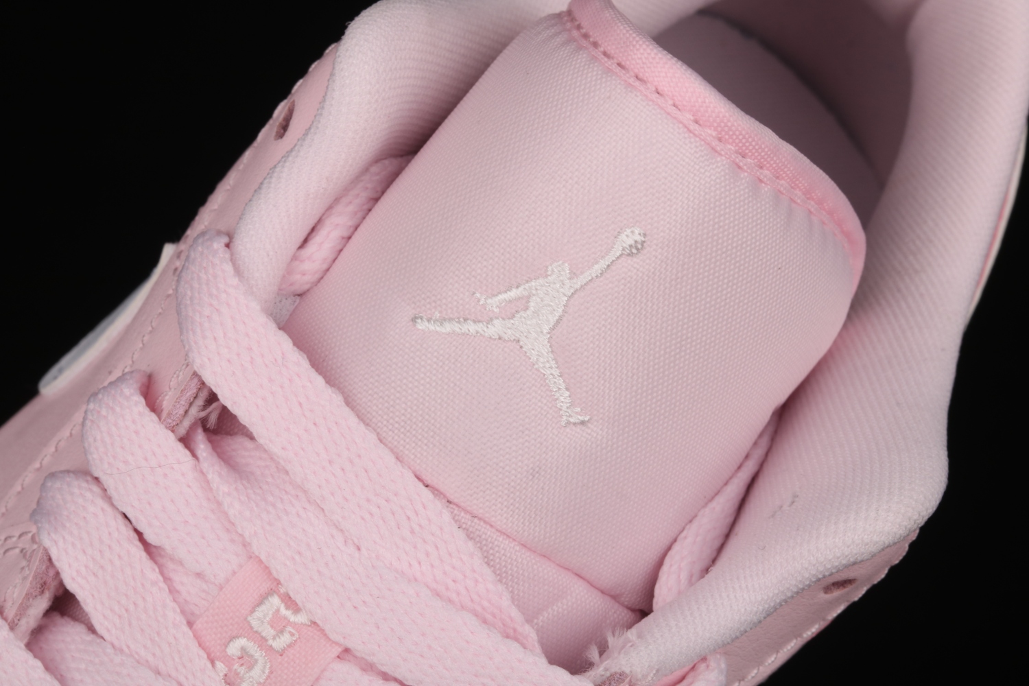 Jordan 1 Low Arctic Pink Gum (W) DC0774-601
