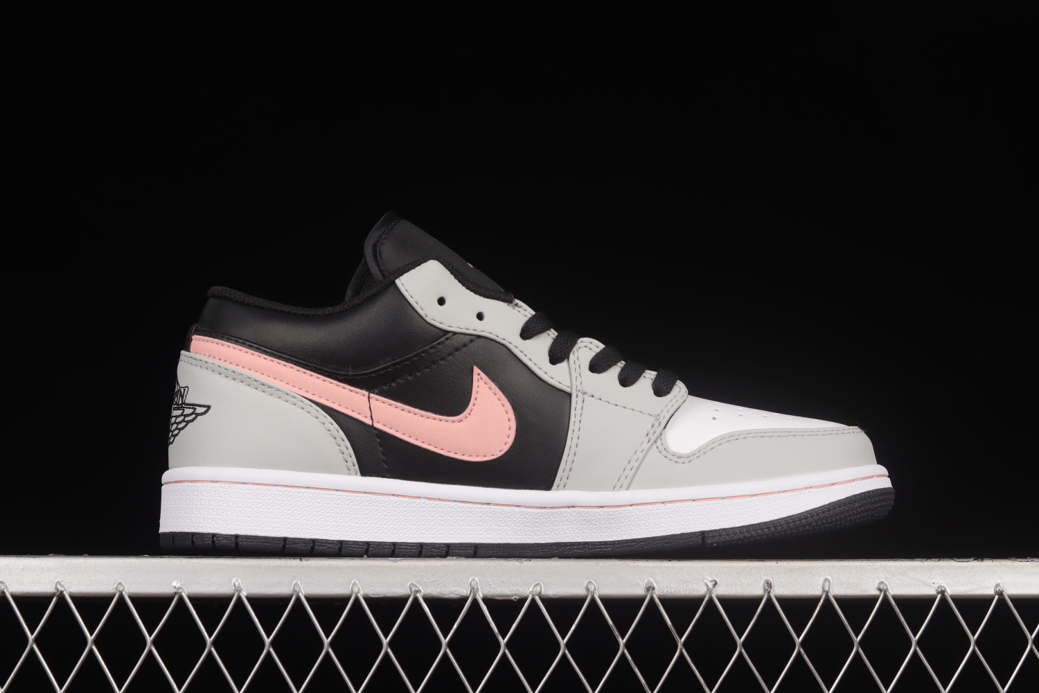 Jordan 1 Low Black Grey Pink 553558-062