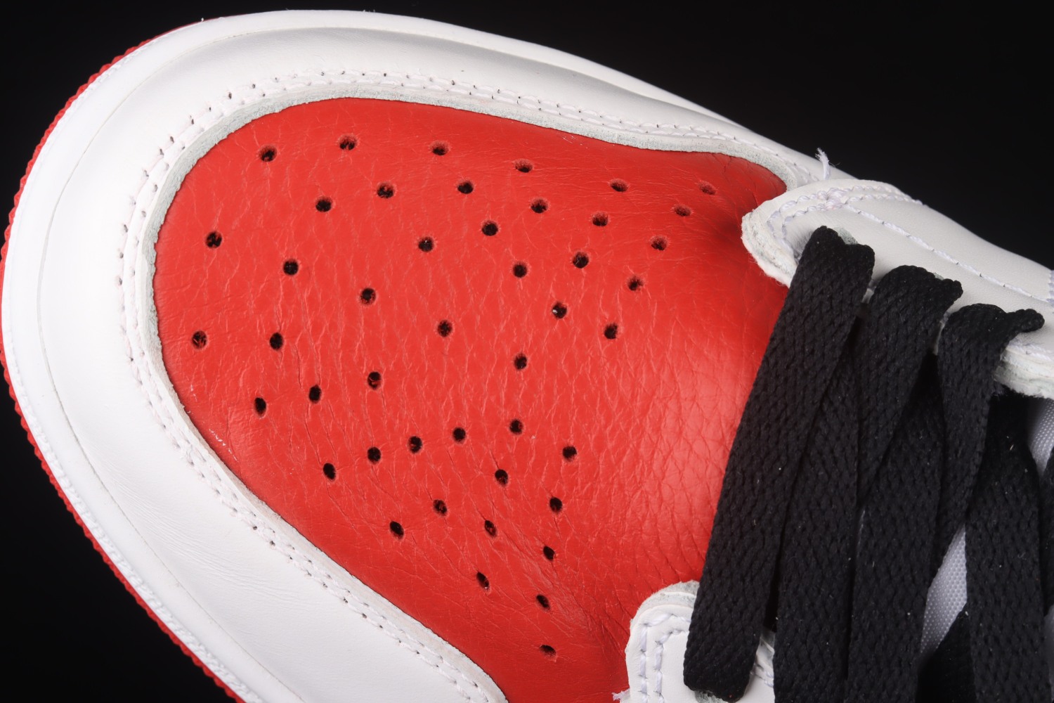 Jordan 1 Retro High OG Heritage 555088-161