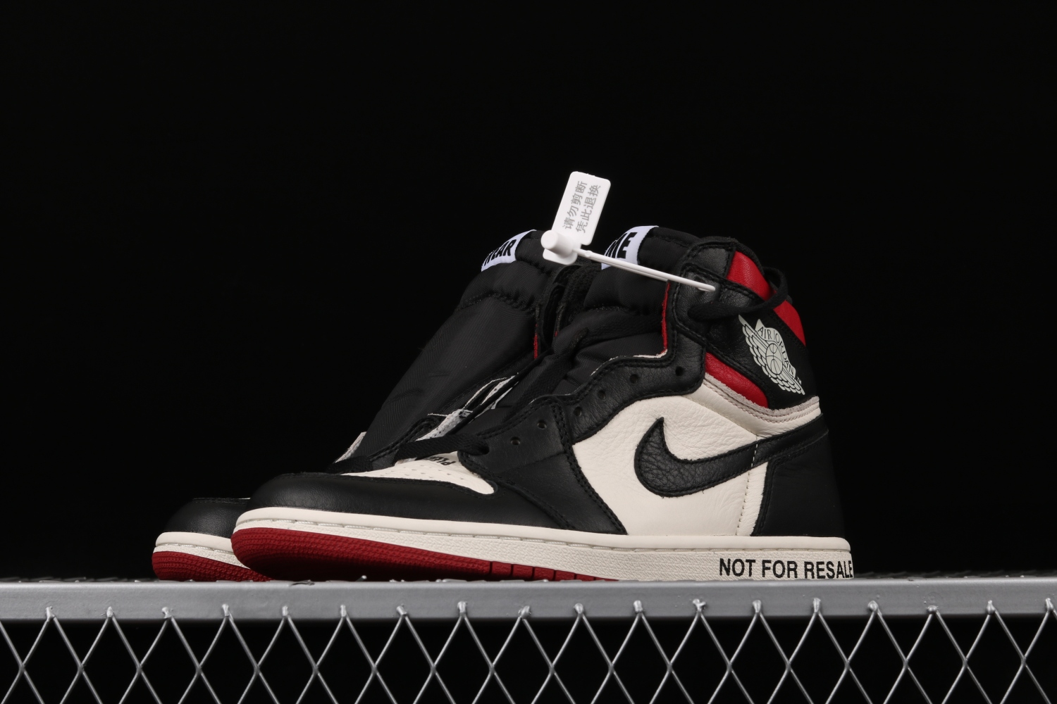 Jordan 1 Retro High  Not for Resale  Varsity Red 861428-106