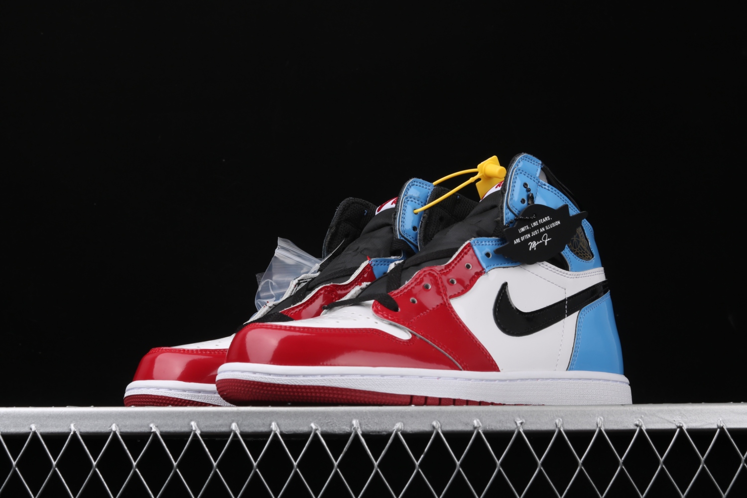 Jordan 1 Retro High Fearless UNC Chicago CK5666-100