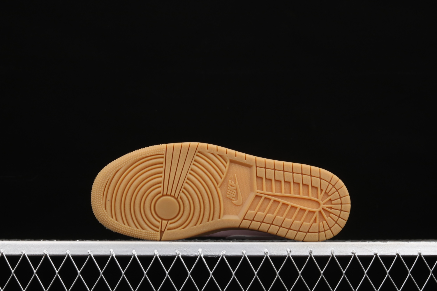 Jordan 1 Low Arctic Pink Gum (W) DC0774-601