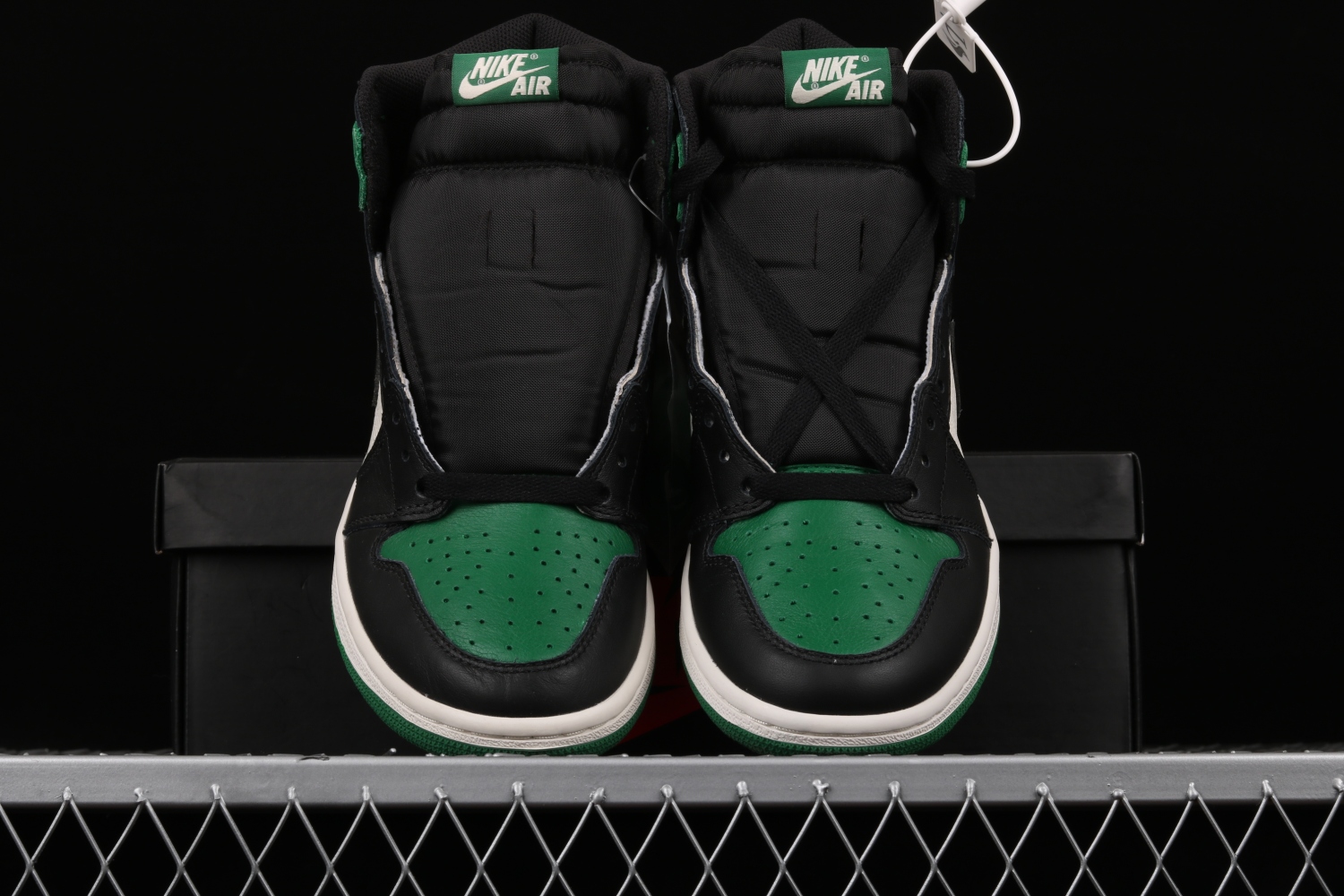 Jordan 1 Retro High Pine Green 555088-302