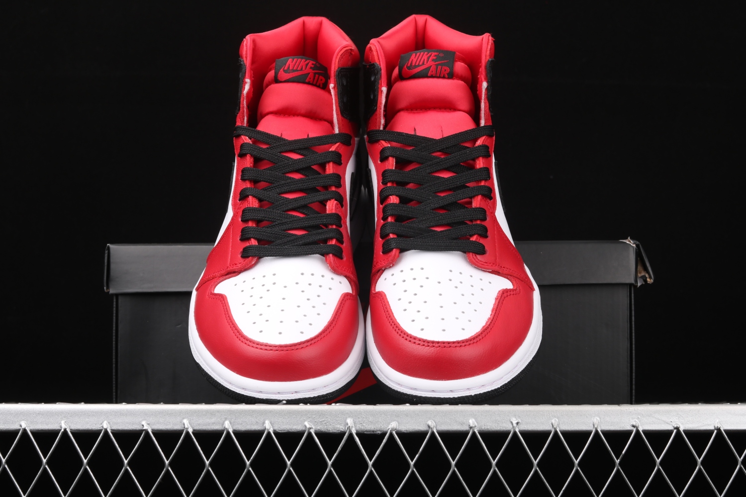 Jordan 1 Retro High Satin Snake Chicago (W) CD0461-601