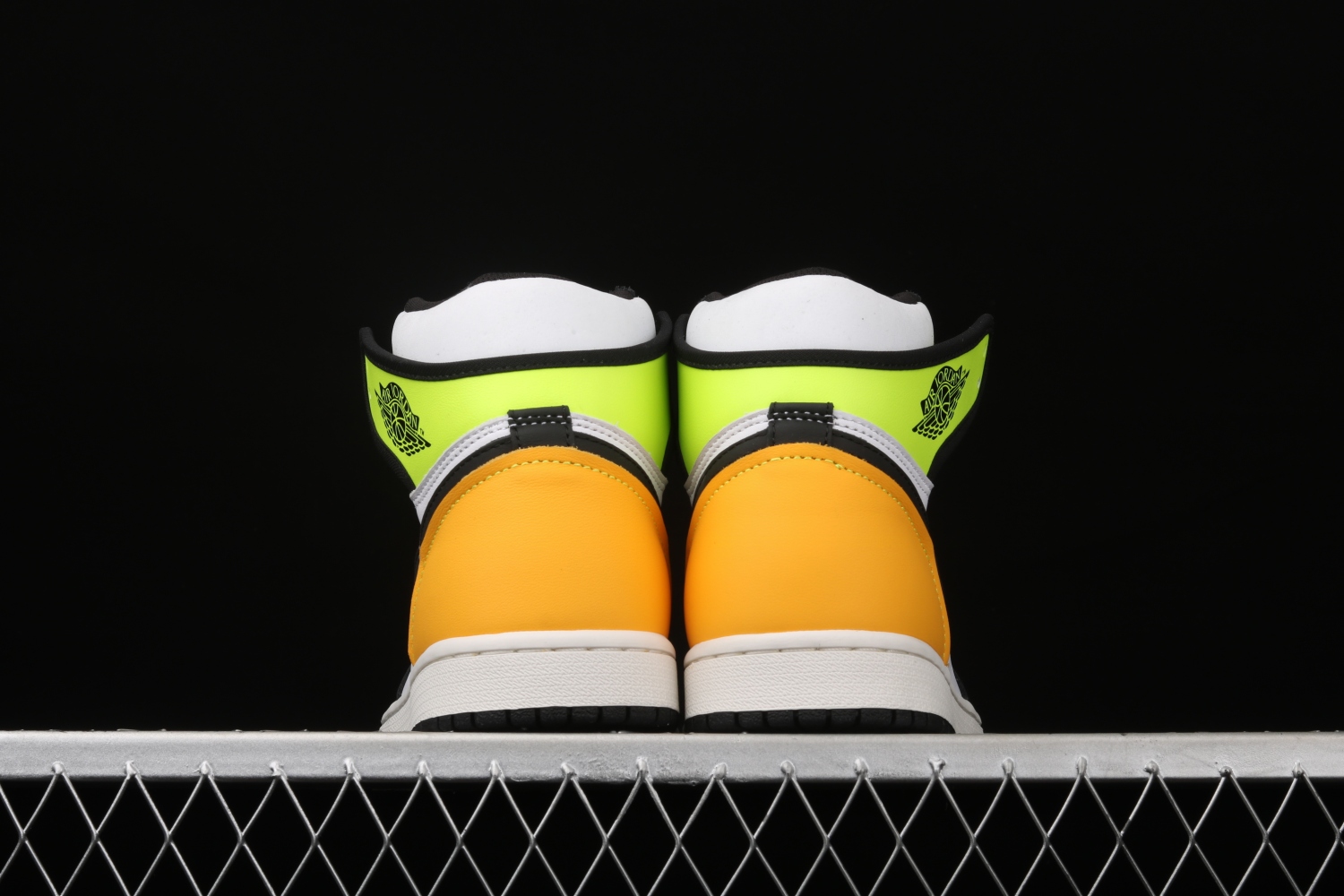 Jordan 1 Retro High White Black Volt University Gold 555088-118