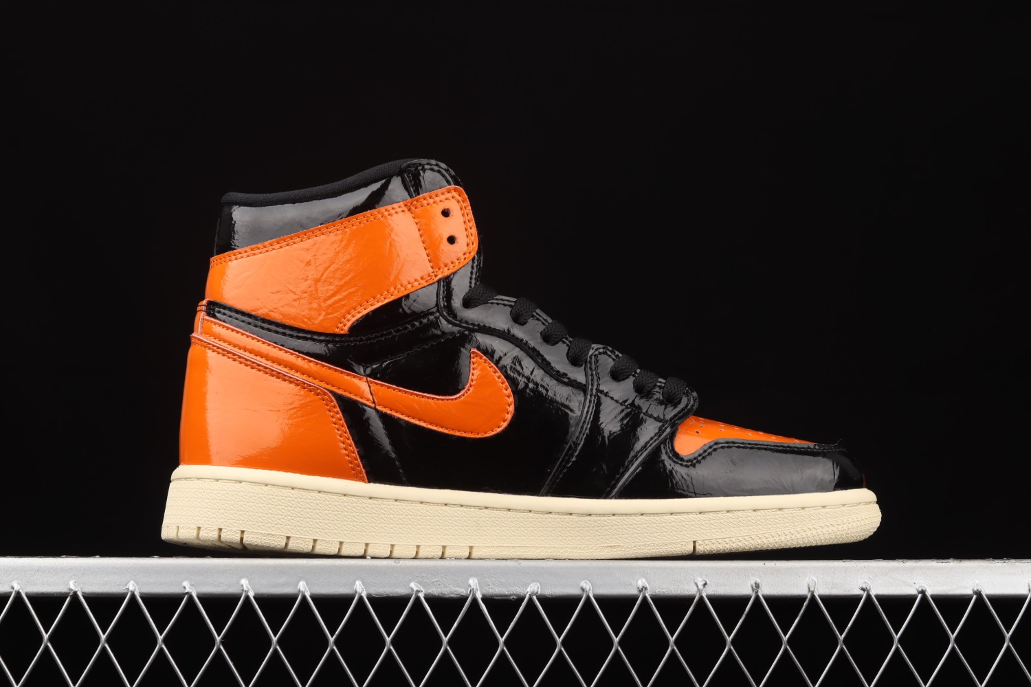 Jordan 1 Retro High OG “Shattered Backboard 3.0” 555088-028（TS Batch）