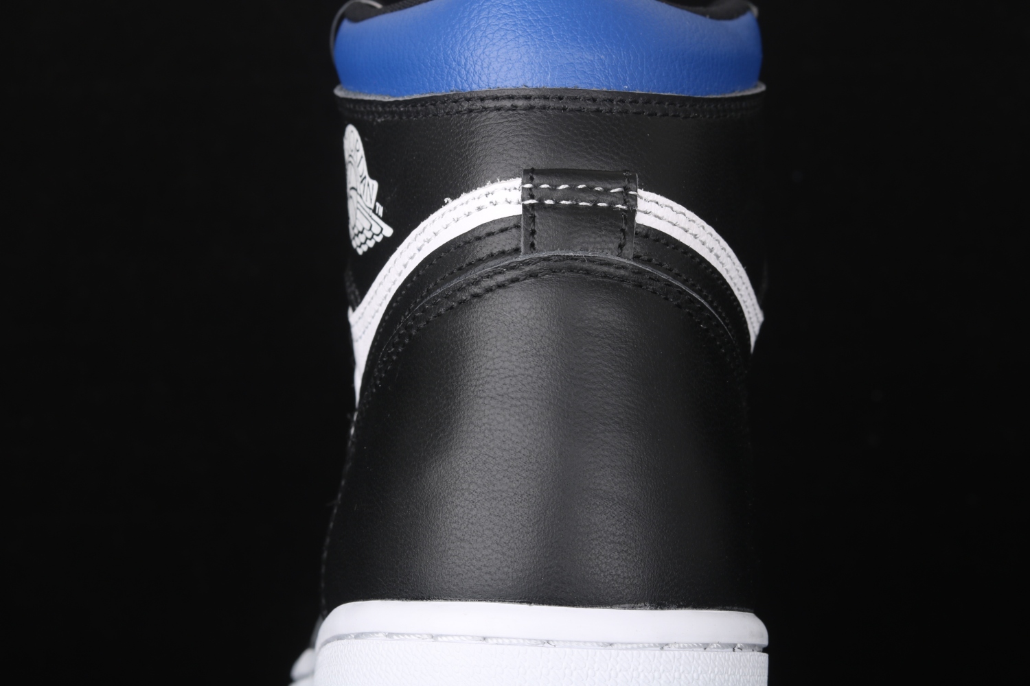Jordan 1 Retro High Royal Toe 555088-041