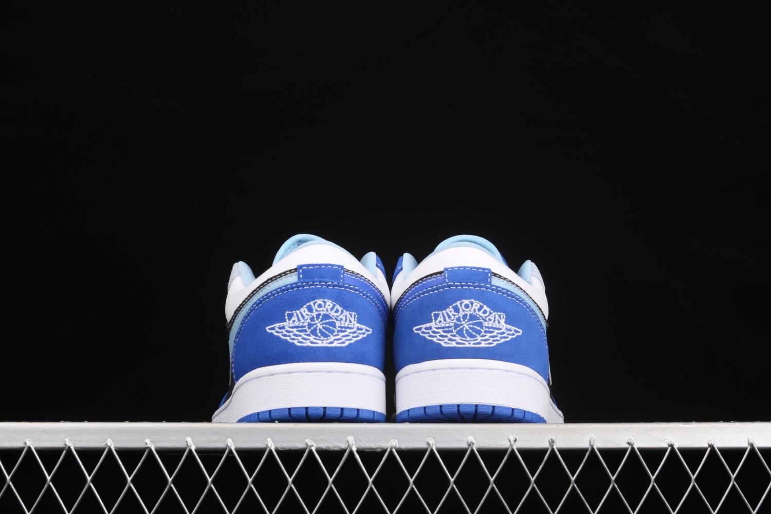 Jordan 1 Low Black Blue White DH0206-400