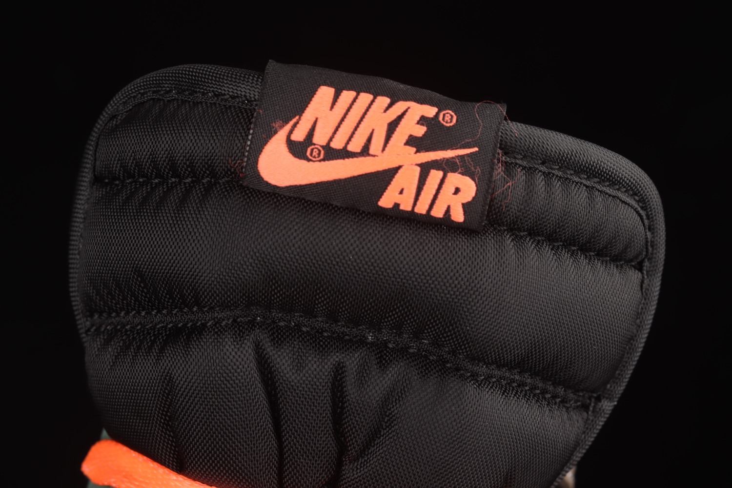 Jordan 1 Retro High OG Hand Crafted DH3097-001