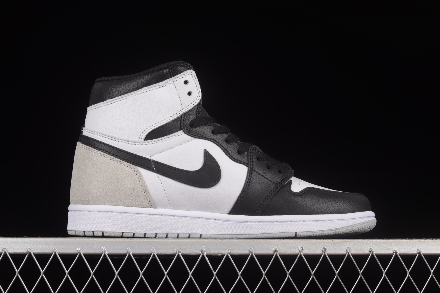 Jordan 1 Retro High OG Stage Haze 555088-108