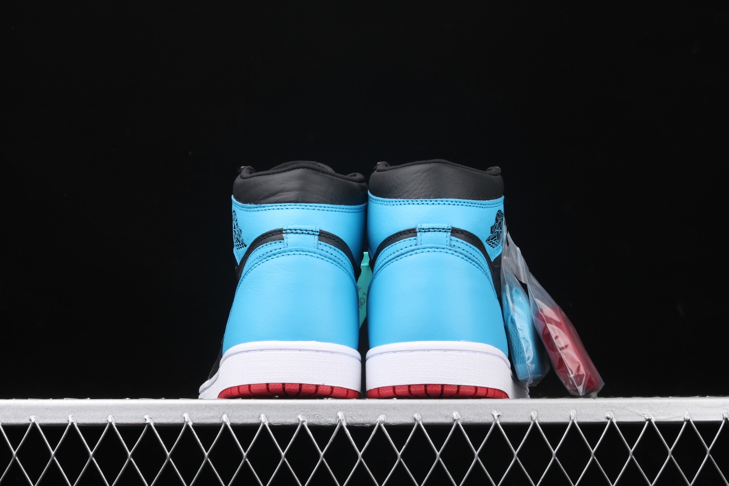 Jordan 1 Retro High NC to Chi Leather (W) CD0461-046