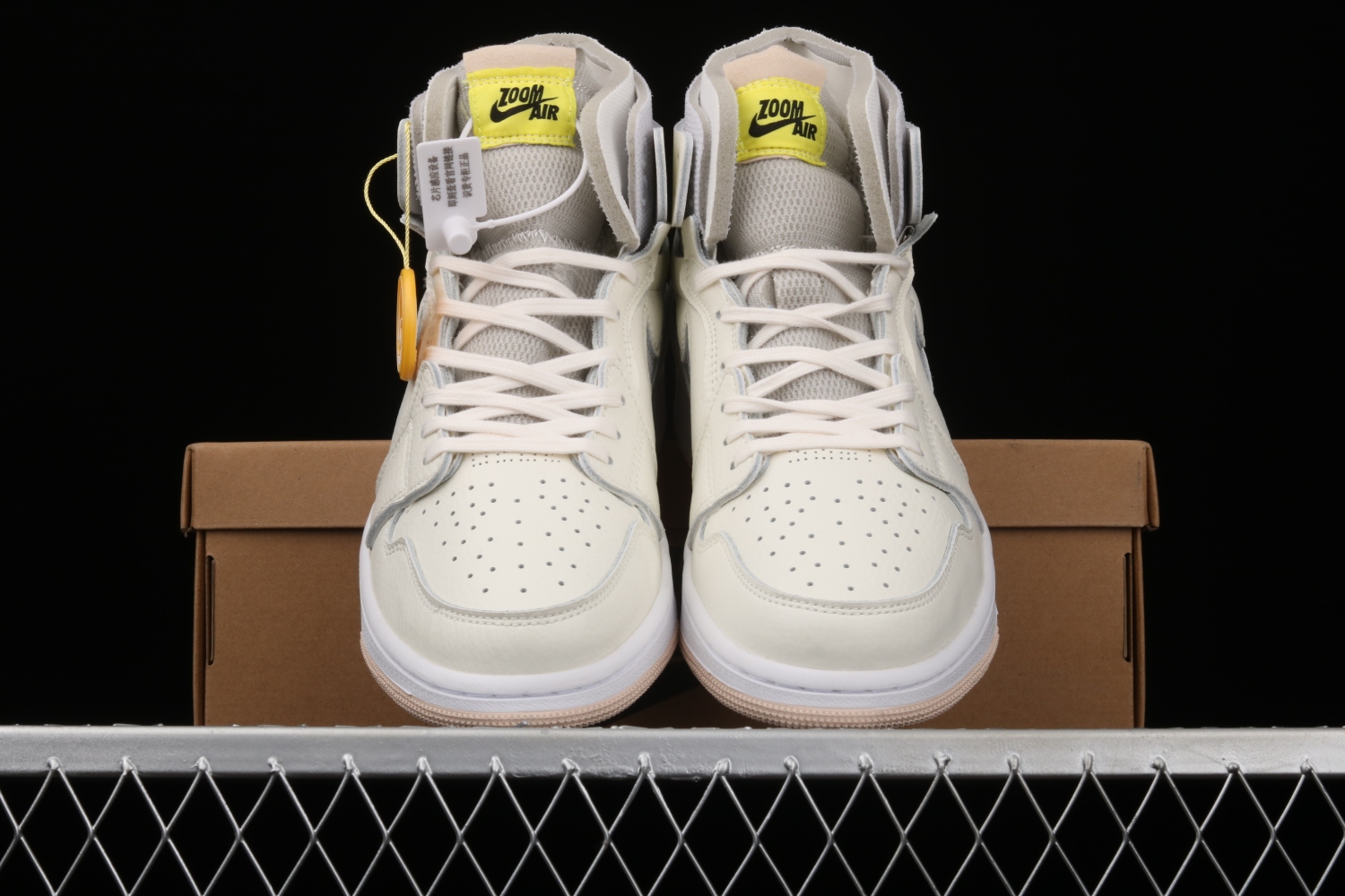 Jordan 1 High Zoom Air CMFT Pearl White (W) CT0979-107