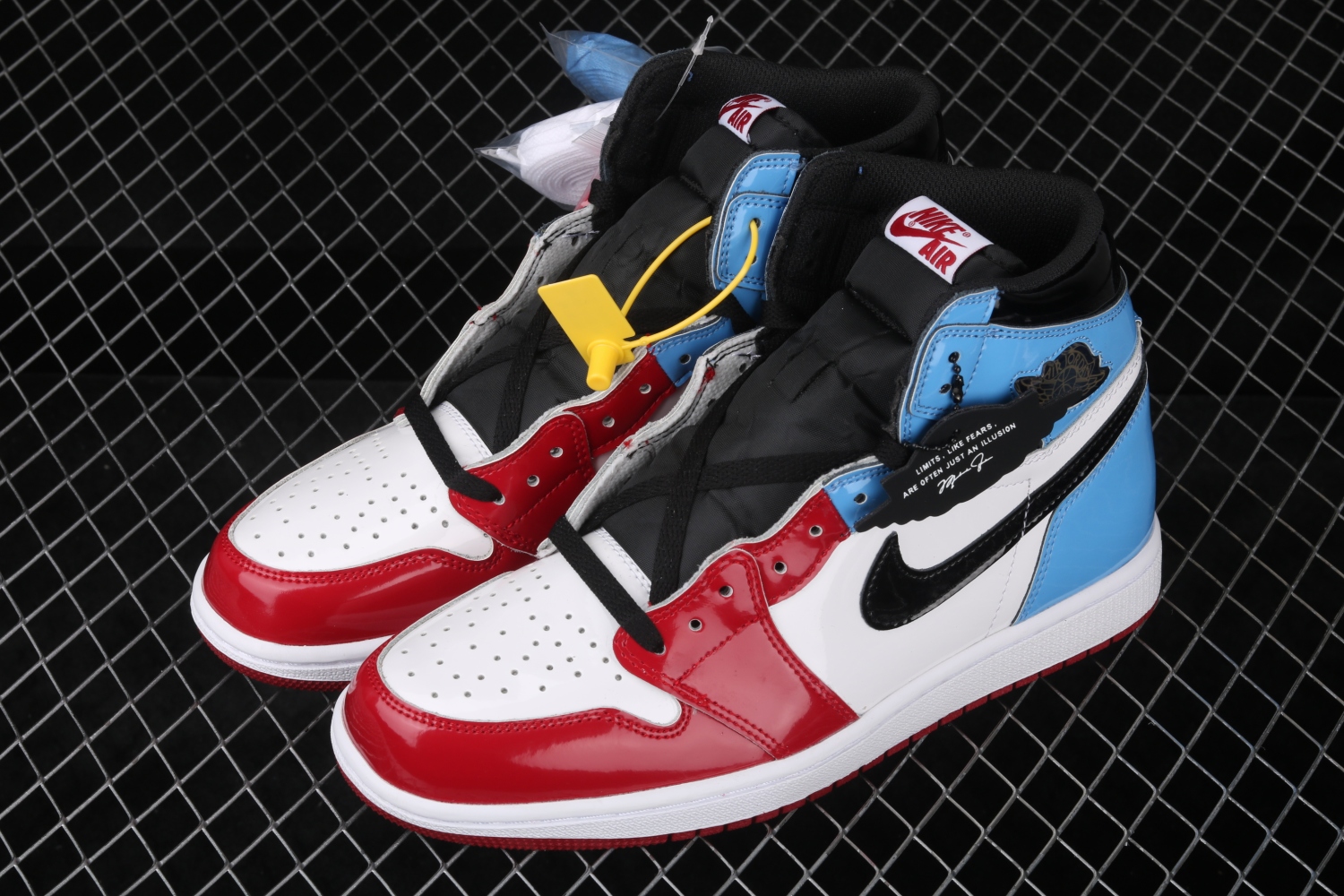 Jordan 1 Retro High Fearless UNC Chicago CK5666-100