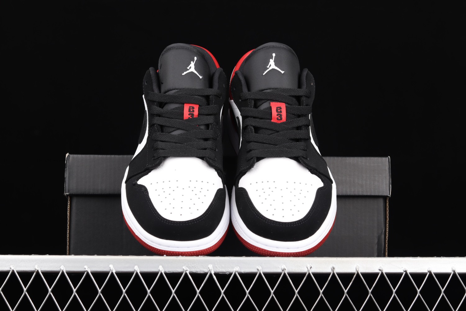 Jordan 1 Low Black Toe 553558-116