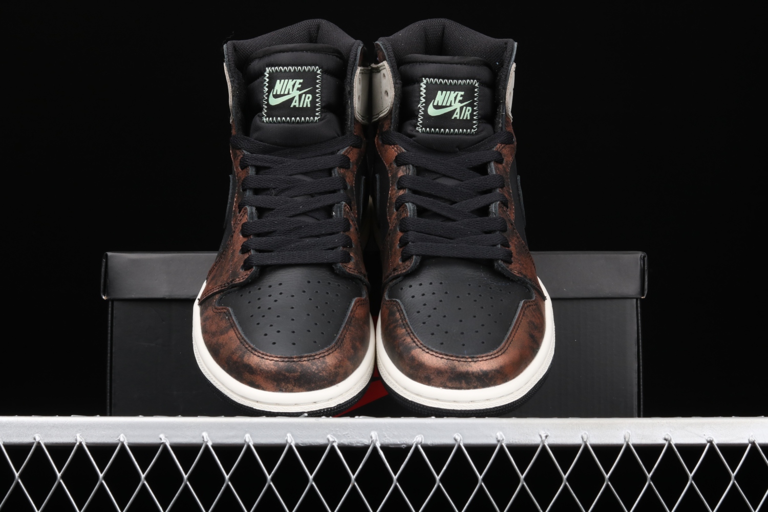 Jordan 1 Retro High Light Army Rust Shadow Patina 555088-033